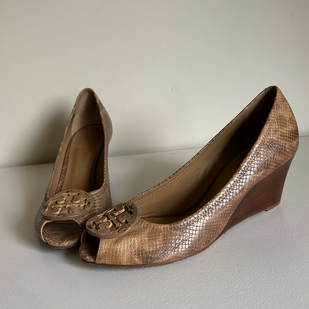 ✨LIKE NEW✨Tory Burch Sally Peep Toe Wedge Pump, Size 11